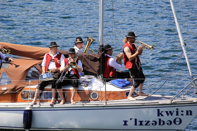 随着内内的 随着内内的